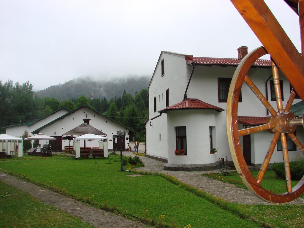 Hotel Pensiunea Rhein Azuga Exteriér fotografie